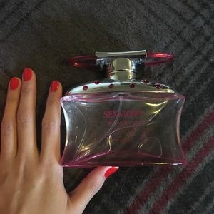 Sex in the city perfume !!